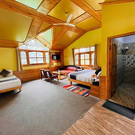 Hotel Hollywood Manali - Scenic River & Mountain View With Premium Rooms Exterior photo