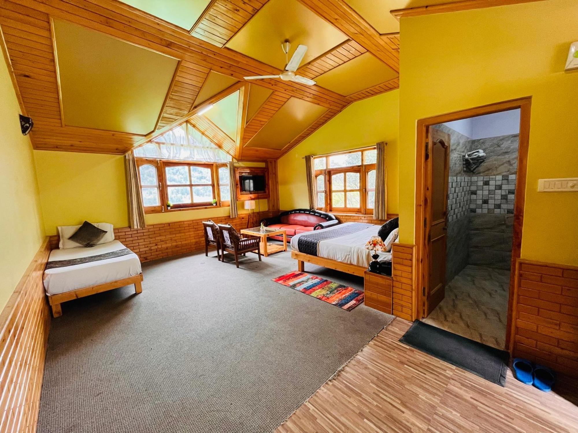 Hotel Hollywood Manali - Scenic River & Mountain View With Premium Rooms Exterior photo