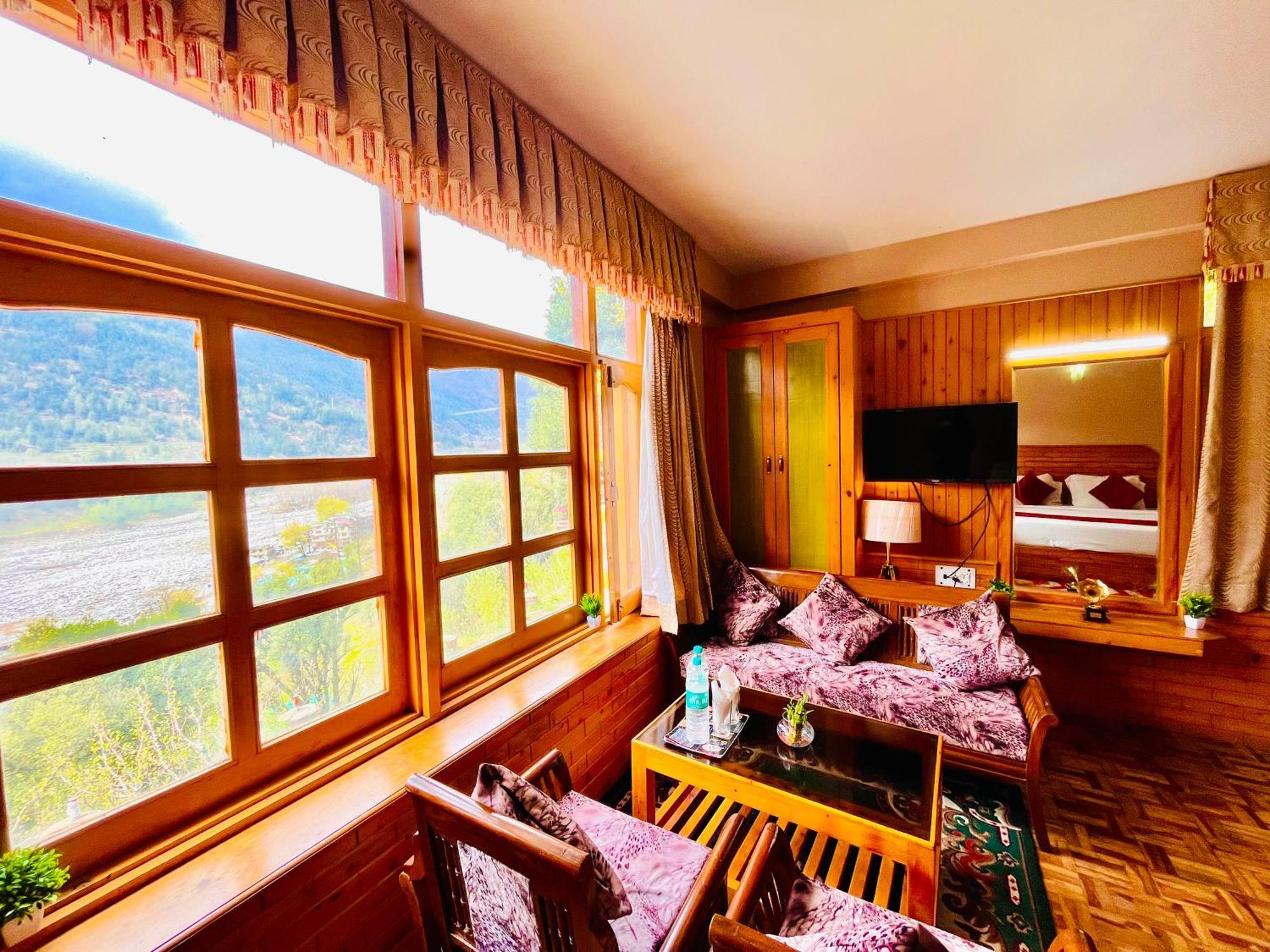 Hotel Hollywood Manali - Scenic River & Mountain View With Premium Rooms Exterior photo