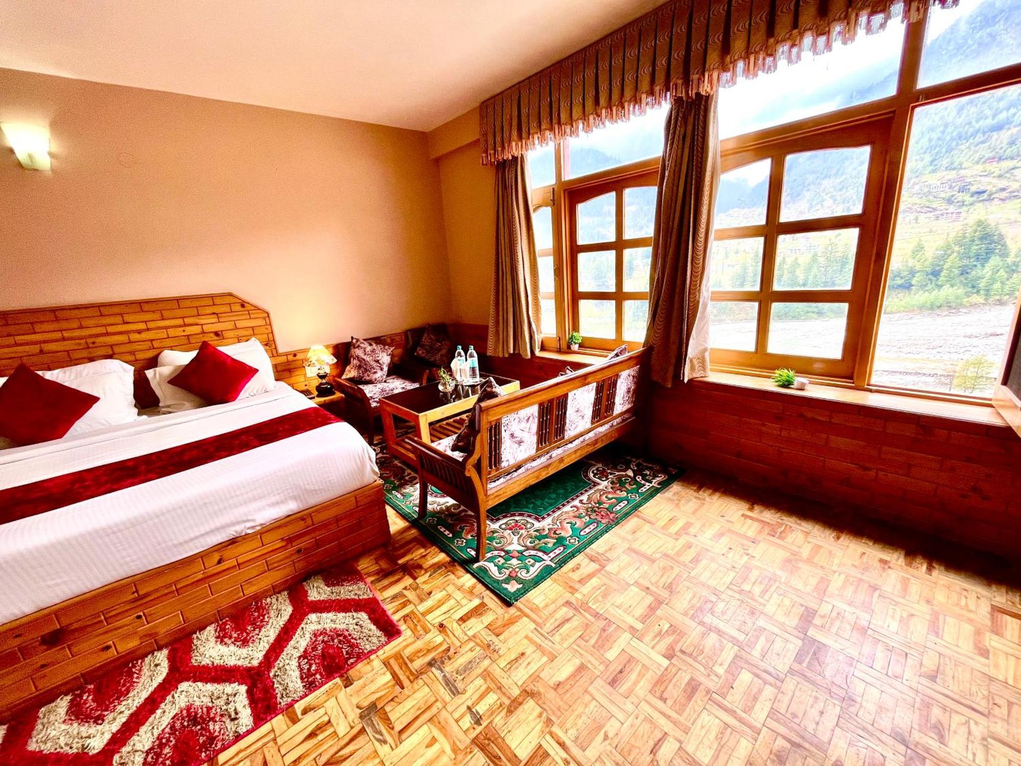 Hotel Hollywood Manali - Scenic River & Mountain View With Premium Rooms Exterior photo