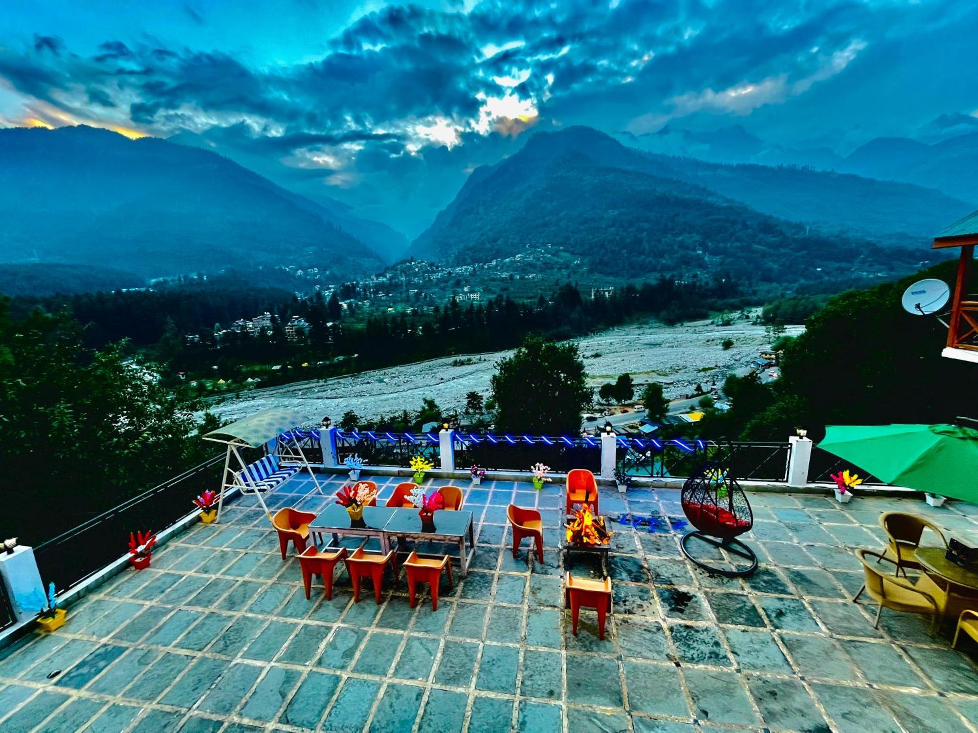 Hotel Hollywood Manali - Scenic River & Mountain View With Premium Rooms Exterior photo