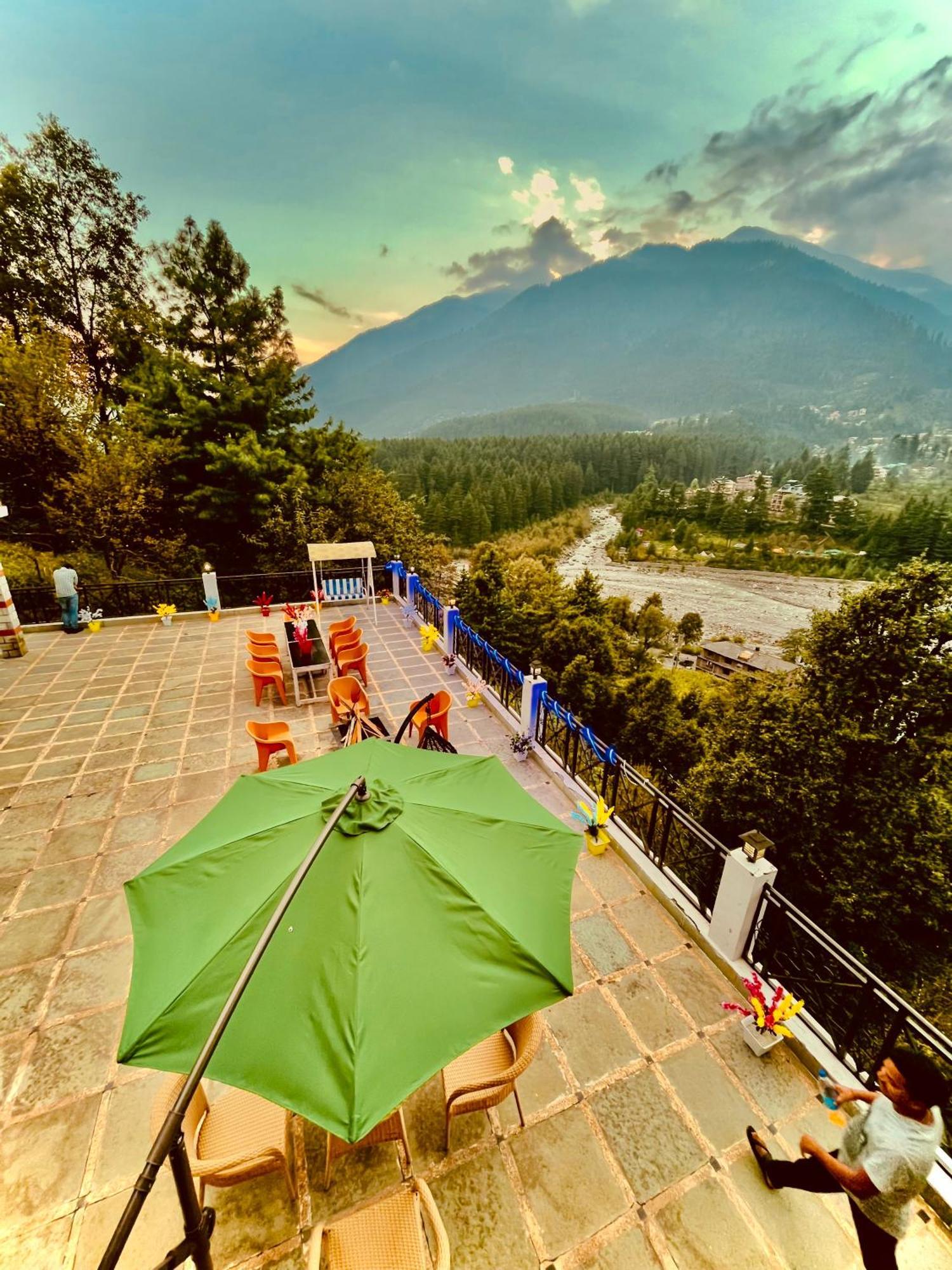 Hotel Hollywood Manali - Scenic River & Mountain View With Premium Rooms Exterior photo