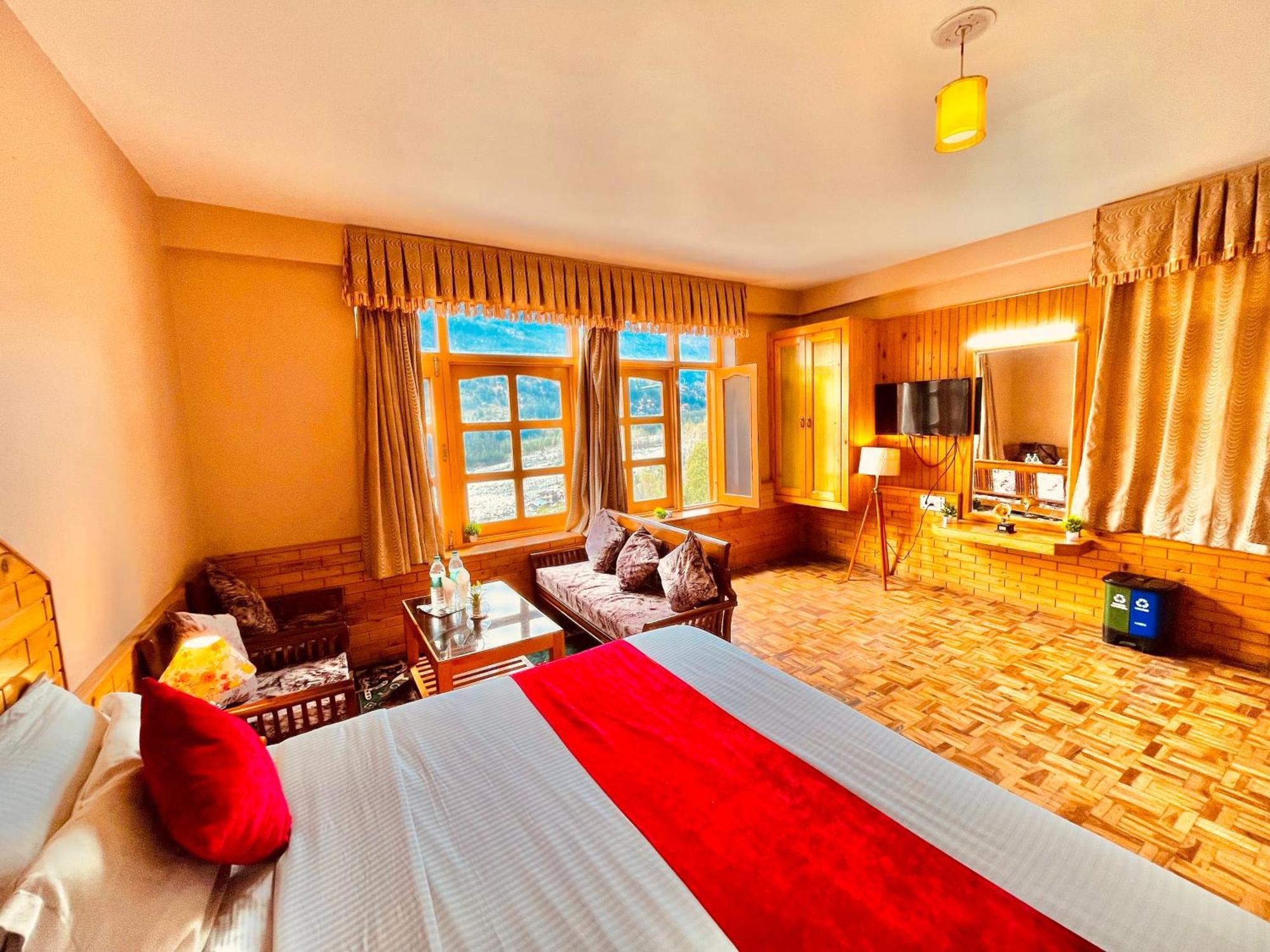 Hotel Hollywood Manali - Scenic River & Mountain View With Premium Rooms Exterior photo