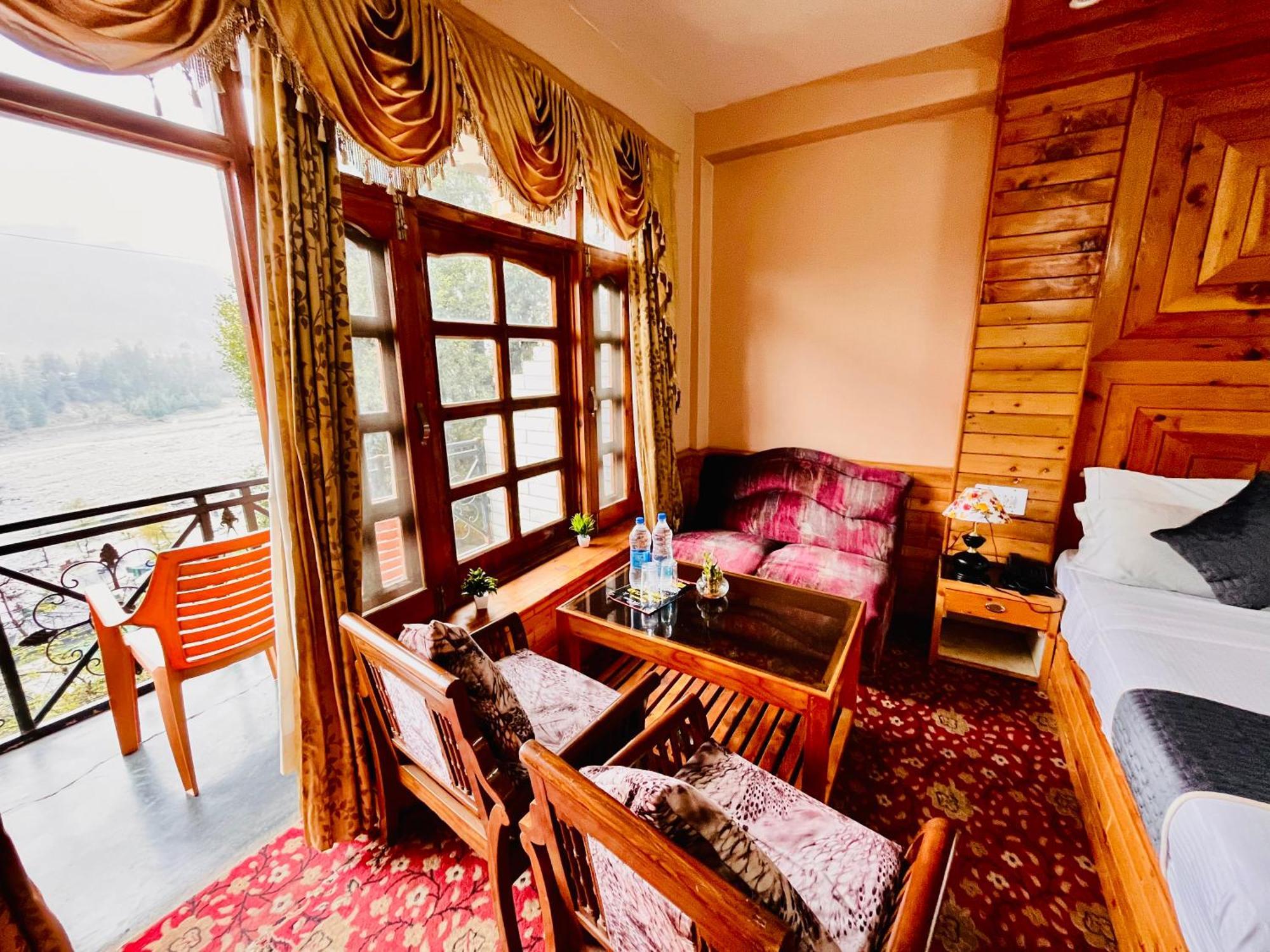 Hotel Hollywood Manali - Scenic River & Mountain View With Premium Rooms Exterior photo