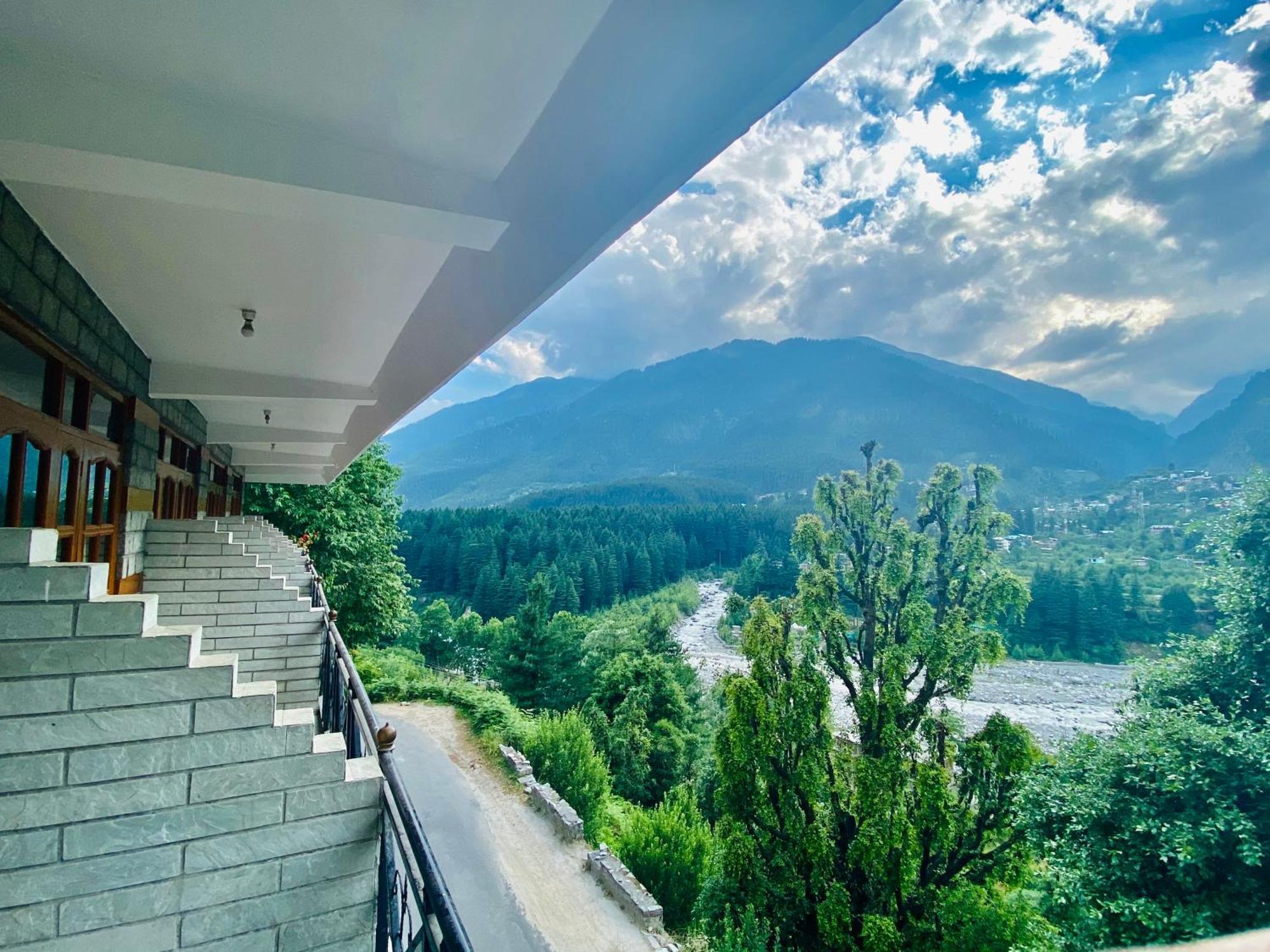 Hotel Hollywood Manali - Scenic River & Mountain View With Premium Rooms Exterior photo